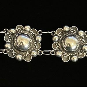 Very Vintage 980 Silver Bead and Ball 6 3/4” Long Bracelet.
